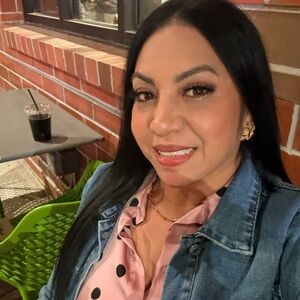 Meet your Posher, Sonia